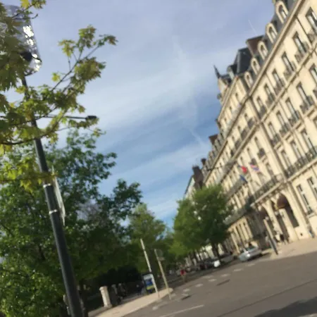 Le Jardin Darcy Liberté Hyper Centre Gare-ville Parking Public Payant Dans La Rue * Dijon
