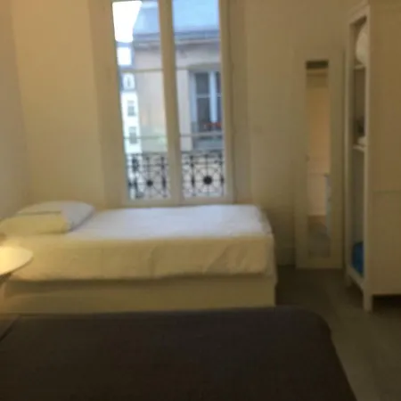 Le Jardin Darcy Liberte Hyper Centre Gare-ville Parking Public Payant Dans La Rue Apartment