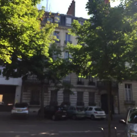 Le Jardin Darcy Liberté Hyper Centre Gare-ville Parking Public Payant Dans La Rue * Dijon