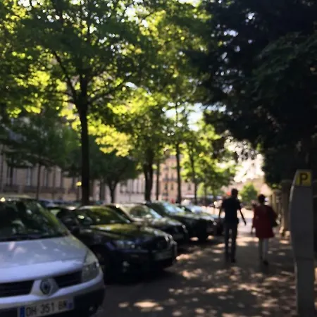 Le Jardin Darcy Liberte Hyper Centre Gare-ville Parking Public Payant Dans La Rue * Dijon