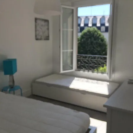 Le Jardin Darcy Liberté Hyper Centre Gare-ville Parking Public Payant Dans La Rue Dijon