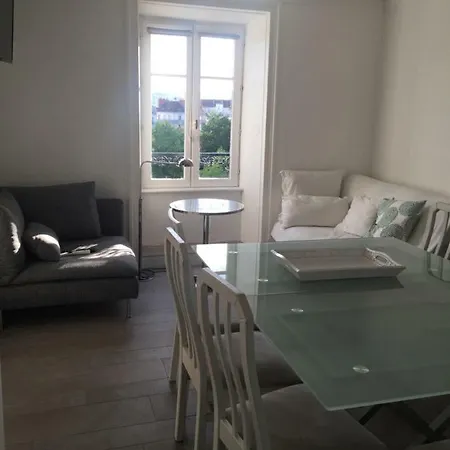 Le Jardin Darcy Liberté Hyper Centre Gare-ville Parking Public Payant Dans La Rue *