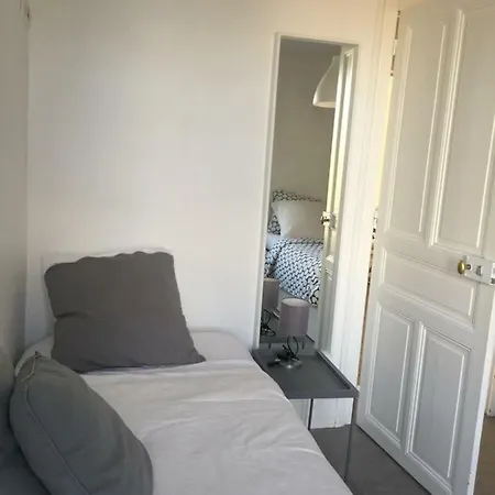 Apartment Le Jardin Darcy Liberte Hyper Centre Gare-ville Parking Public Payant Dans La Rue Dijon