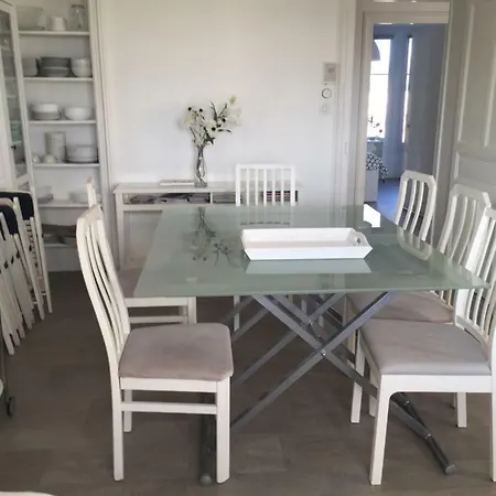Le Jardin Darcy Liberte Hyper Centre Gare-ville Parking Public Payant Dans La Rue Apartment