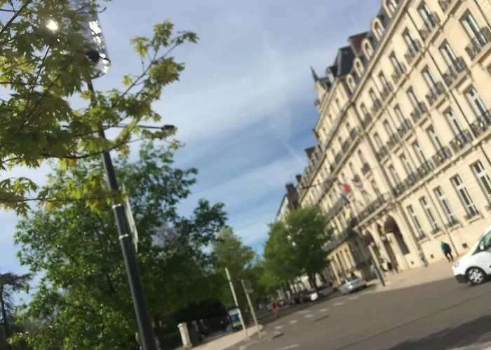 Le Jardin Darcy Liberte Hyper Centre Gare-ville Parking Public Payant Dans La Rue * Dijon