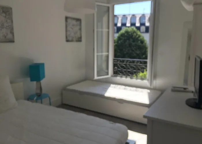 Le Jardin Darcy Liberte Hyper Centre Gare-ville Parking Public Payant Dans La Rue 第戎