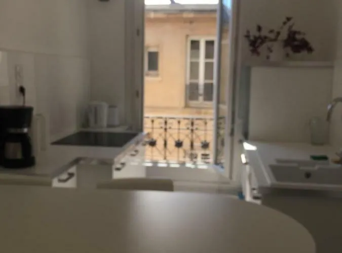 Le Jardin Darcy Liberte Hyper Centre Gare-ville Parking Public Payant Dans La Rue