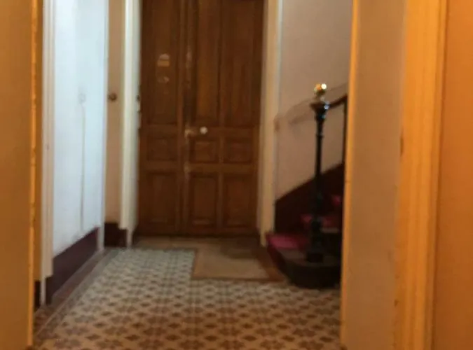 Le Jardin Darcy Liberte Hyper Centre Gare-ville Parking Public Payant Dans La Rue ディジョン