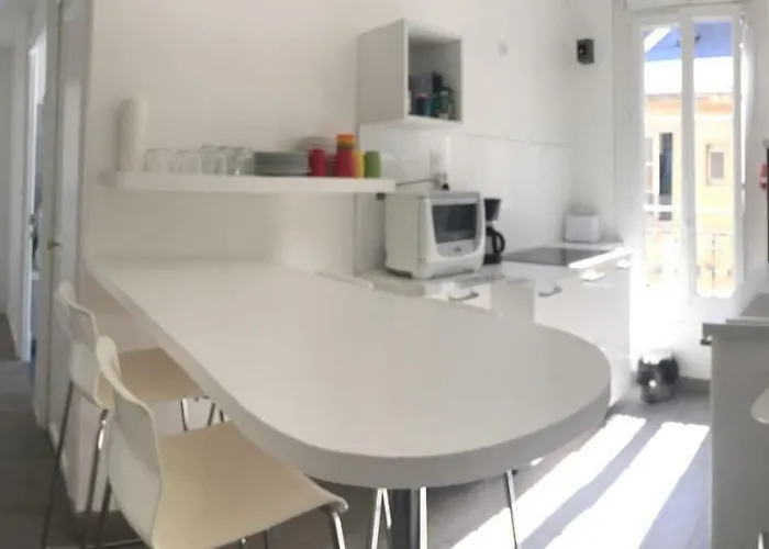 Le Jardin Darcy Liberte Hyper Centre Gare-ville Parking Public Payant Dans La Rue