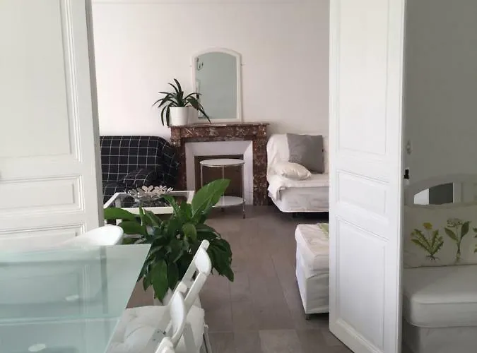 Le Jardin Darcy Liberte Hyper Centre Gare-ville Parking Public Payant Dans La Rue アパート ディジョン