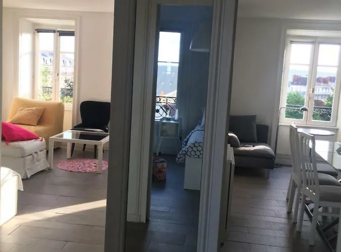 Le Jardin Darcy Liberte Hyper Centre Gare-ville Parking Public Payant Dans La Rue Apartment *