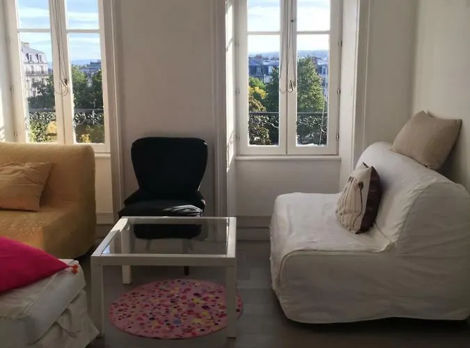 Le Jardin Darcy Liberte Hyper Centre Gare-ville Parking Public Payant Dans La Rue Dijon